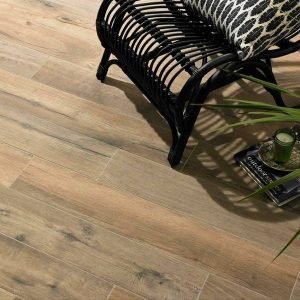 Puckle-wood-effect-tiles-honey-150x900x10mm anti-slip